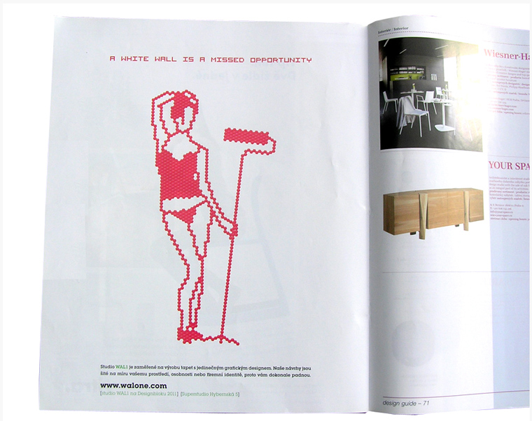 reklama WAL1 v časopise -striptárka flitry - bílo-růžová tapeta