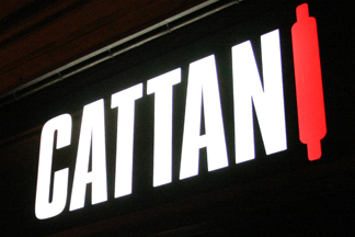 řezaná grafika a světelná tabule pro restauraci cattani