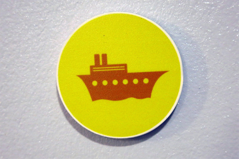 Detail magnetky vyrobené na zakázku pro mateřskou školku, lodička